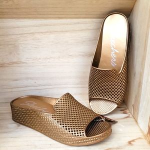 Skechers Plastic Waffle Design Open Toe Wedges